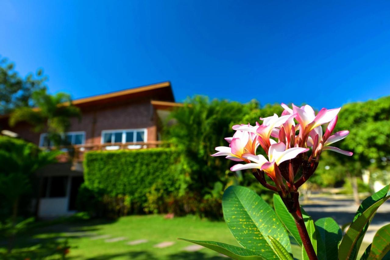 Theerama Cottage Szuanphung Kültér fotó